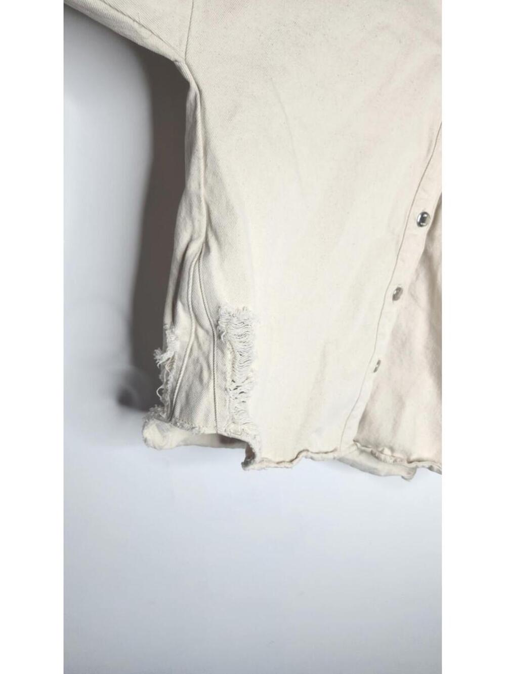zara ripped oversized button down jean Jacket distressed Size S beige - Picture 6 of 7